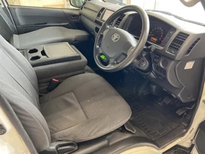TOYOTA REGIUS ACE VAN