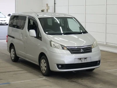 MITSUBISHI DELICA D3