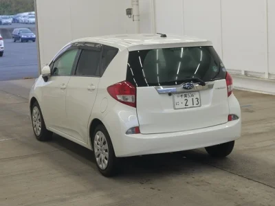 SUBARU TREZIA
