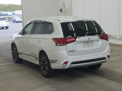 MITSUBISHI OUTLANDER PHEV