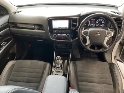 MITSUBISHI OUTLANDER PHEV