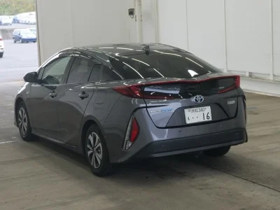 TOYOTA PRIUS PHV
