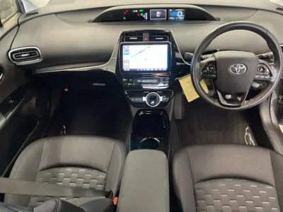 TOYOTA PRIUS PHV