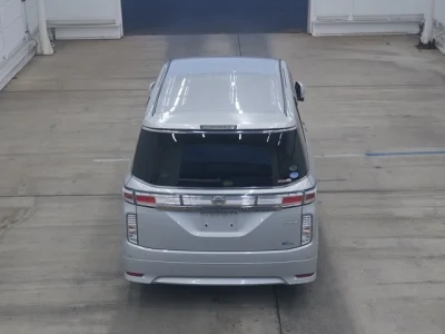 Статистика аукционов Nissan Elgrand
