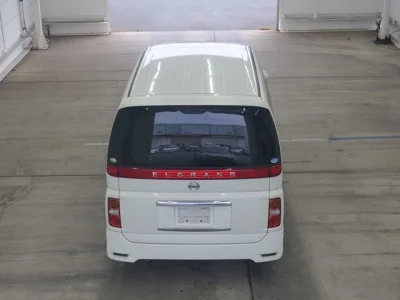 Статистика аукционов Nissan Elgrand