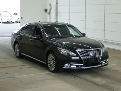 TOYOTA CROWN MAJESTA