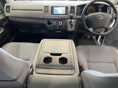 TOYOTA REGIUS ACE VAN