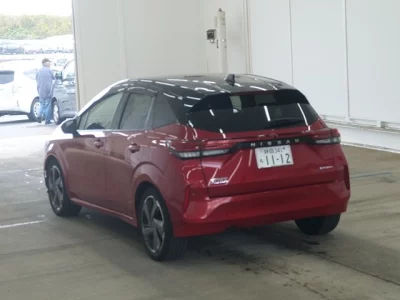 NISSAN AURA