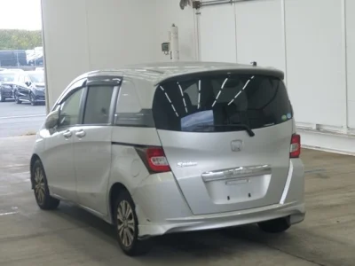 Статистика аукционов Honda Freed Spike