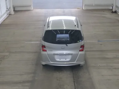Статистика аукционов Honda Freed Spike