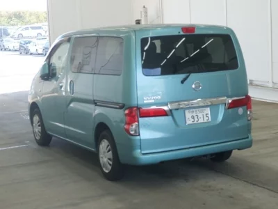 NISSAN NV200