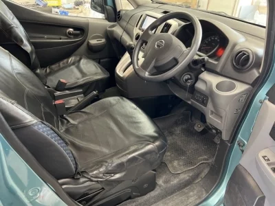 NISSAN NV200