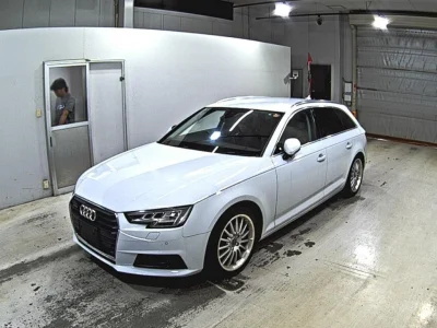 AUDI A4 AVANTE 3