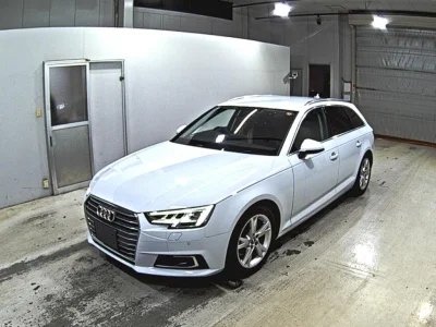 AUDI A4 AVANTE 2