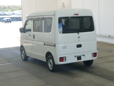 NISSAN CLIPPER VAN