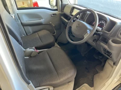 NISSAN CLIPPER VAN