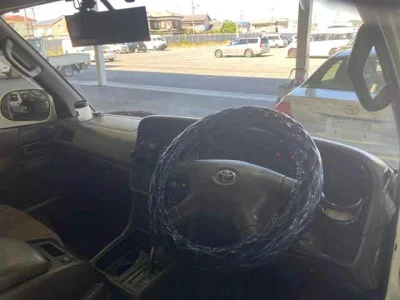 TOYOTA HIACE