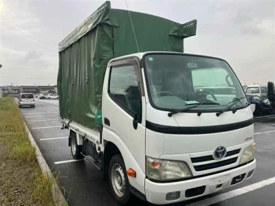 TOYOTA DYNA