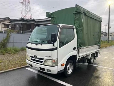 TOYOTA DYNA