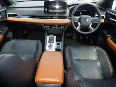 MITSUBISHI OUTLANDER PHEV