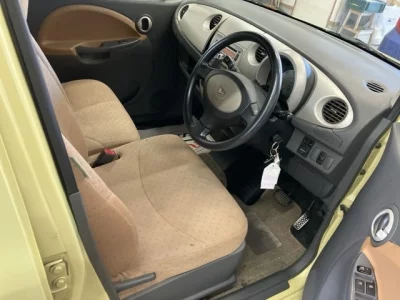 DAIHATSU MOVE LATTE
