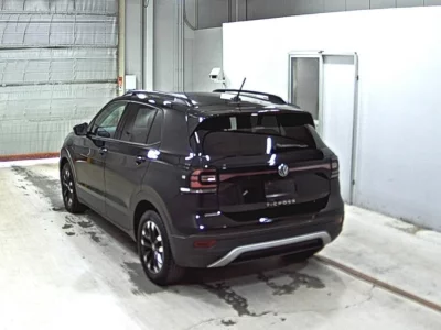 VOLKSWAGEN T-CROSS 2