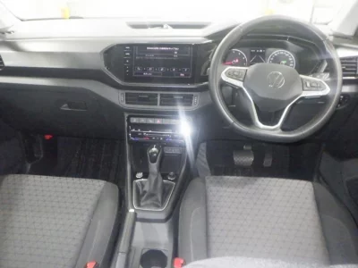 VOLKSWAGEN T-CROSS 3