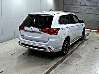 MITSUBISHI OUTLANDER PHEV