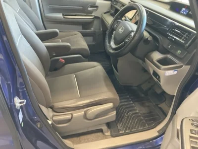 HONDA STEP WAGON 4