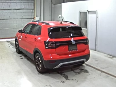 VOLKSWAGEN T-CROSS 1