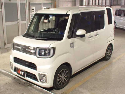 DAIHATSU WAKE