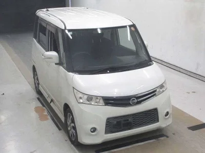 NISSAN ROOX