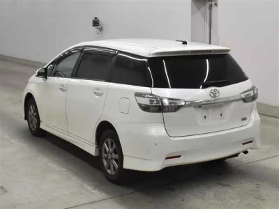 TOYOTA WISH