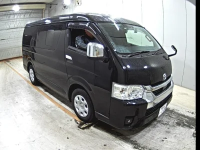 TOYOTA HIACE