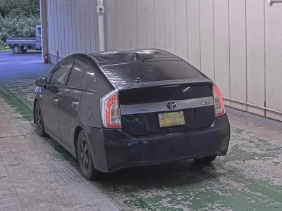 TOYOTA PRIUS PHV