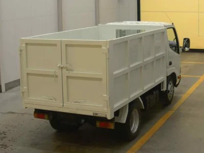 TOYOTA DYNA