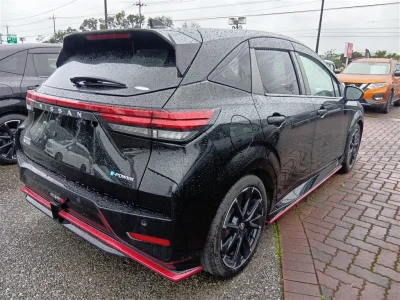 NISSAN AURA