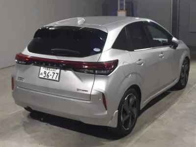 NISSAN AURA