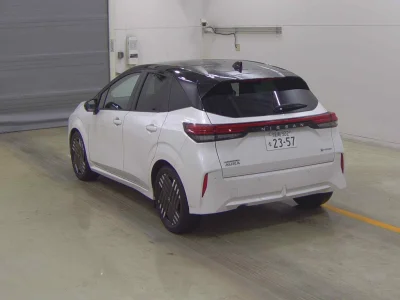 Nissan Aura