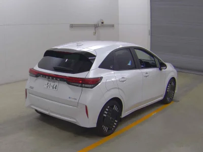 Nissan Aura