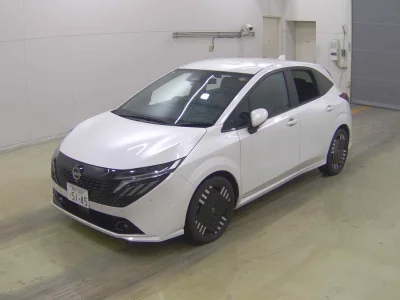 Nissan Aura