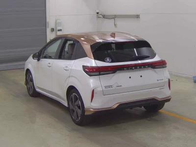 NISSAN AURA