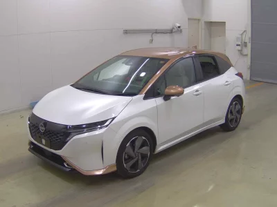 NISSAN AURA