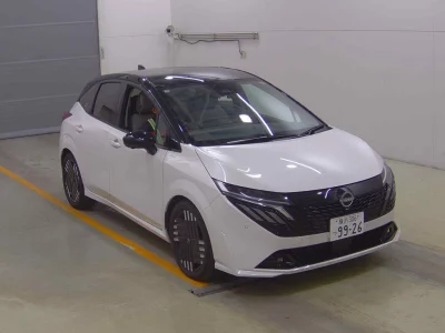 Nissan Aura
