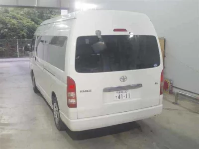 TOYOTA HIACE