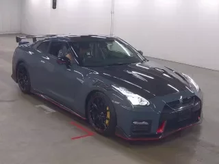 NISSAN GT-R