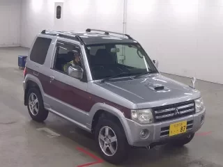 MITSUBISHI PAJERO MINI