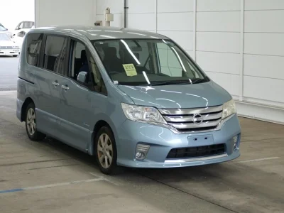 NISSAN SERENA