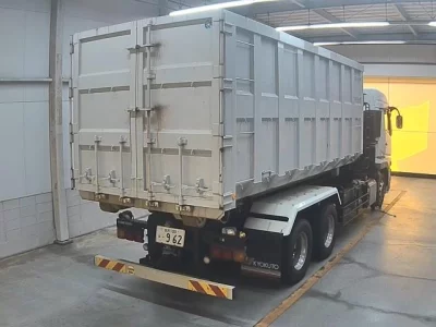 MITSUBISHI FUSO