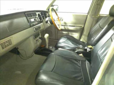 NISSAN RASHEEN